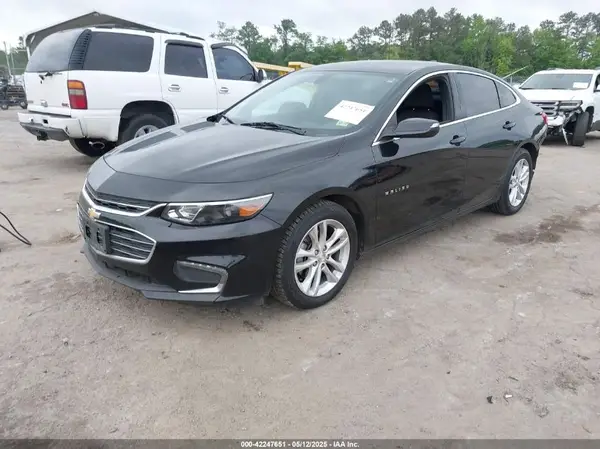1G1ZD5ST5JF104698 2018 CHEVROLET MALIBU - Image 2