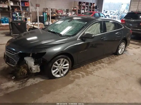 1G1ZD5ST5JF105155 2018 CHEVROLET MALIBU - Image 2