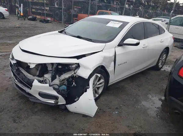 1G1ZD5ST5JF106404 2018 CHEVROLET MALIBU - Image 2