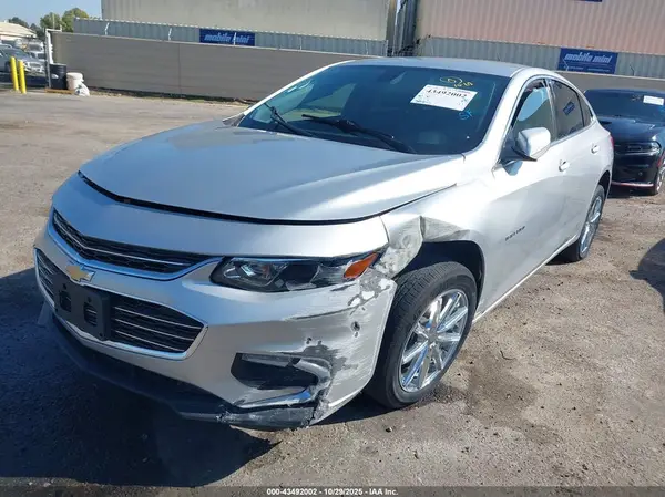 1G1ZD5ST5JF109674 2018 CHEVROLET MALIBU - Image 2