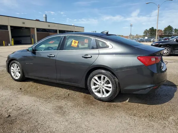 1G1ZD5ST5JF113904 2018 CHEVROLET MALIBU - Image 2
