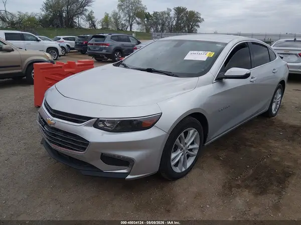 1G1ZD5ST5JF121405 2018 CHEVROLET MALIBU - Image 2