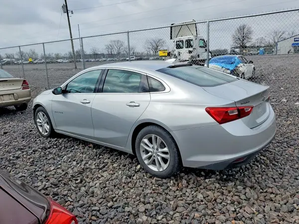 1G1ZD5ST5JF121579 2018 CHEVROLET MALIBU - Image 2