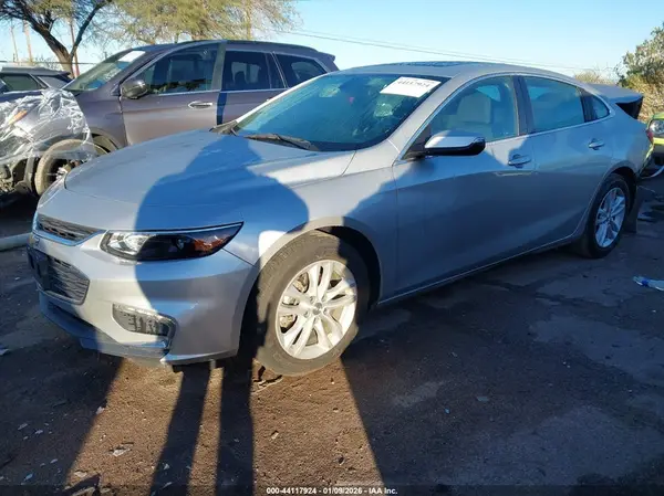 1G1ZD5ST5JF121646 2018 CHEVROLET MALIBU - Image 2