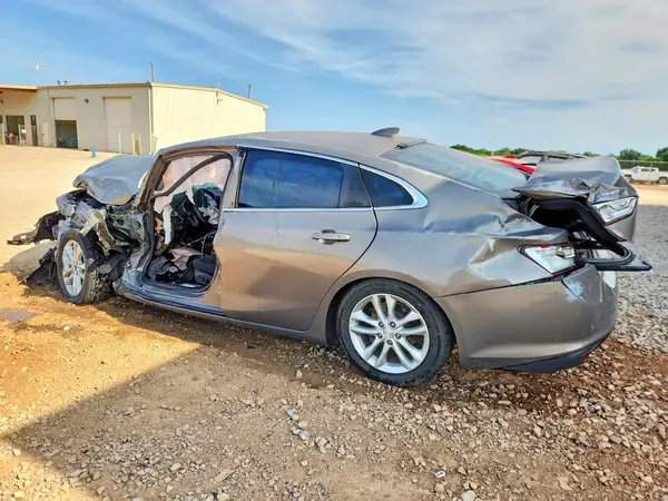 1G1ZD5ST5JF121677 2018 CHEVROLET MALIBU - Image 2