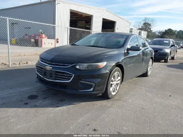 1G1ZD5ST5JF123087 2018 CHEVROLET MALIBU - Image 2