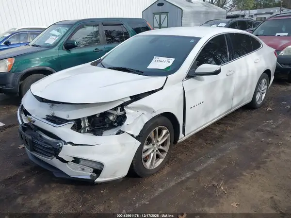 1G1ZD5ST5JF124322 2018 CHEVROLET MALIBU - Image 2