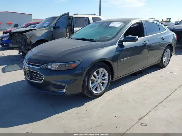 1G1ZD5ST5JF124613 2018 CHEVROLET MALIBU - Image 2