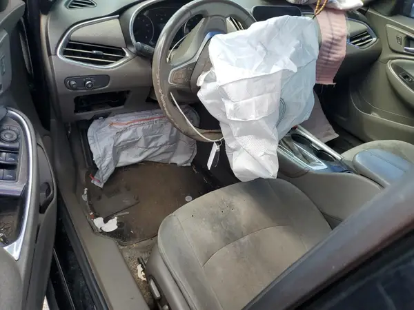 1G1ZD5ST5JF125390 2018 CHEVROLET MALIBU - Image 8