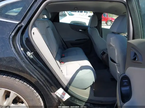 1G1ZD5ST5JF126961 2018 CHEVROLET MALIBU - Image 8
