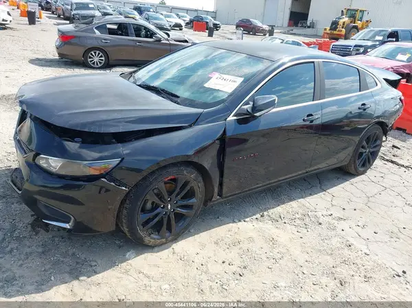 1G1ZD5ST5JF127933 2018 CHEVROLET MALIBU - Image 2