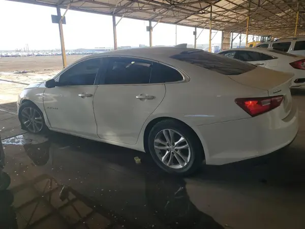 1G1ZD5ST5JF130296 2018 CHEVROLET MALIBU - Image 2