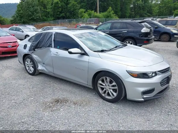1G1ZD5ST5JF130489 2018 CHEVROLET MALIBU - Image 1
