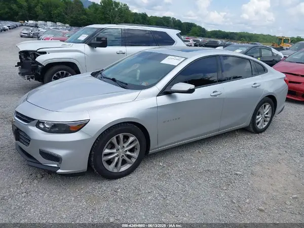 1G1ZD5ST5JF130489 2018 CHEVROLET MALIBU - Image 2