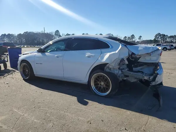 1G1ZD5ST5JF130833 2018 CHEVROLET MALIBU - Image 2