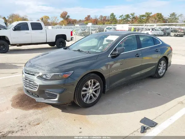 1G1ZD5ST5JF131528 2018 CHEVROLET MALIBU - Image 2