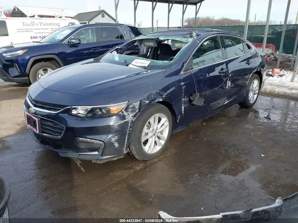1G1ZD5ST5JF131772 2018 CHEVROLET MALIBU - Image 2