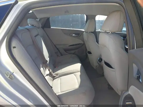 1G1ZD5ST5JF135403 2018 CHEVROLET MALIBU - Image 8