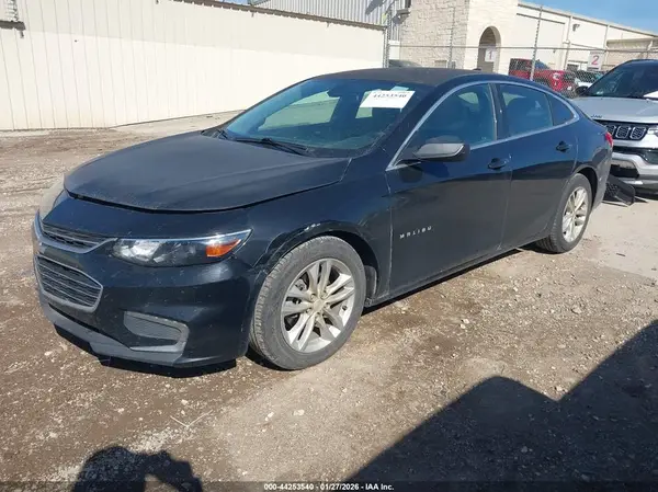1G1ZD5ST5JF137829 2018 CHEVROLET MALIBU - Image 2