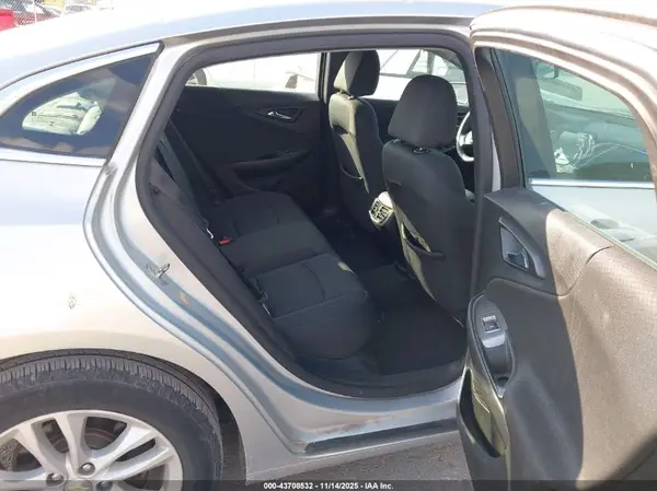 1G1ZD5ST5JF140570 2018 CHEVROLET MALIBU - Image 8