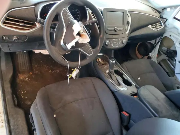 1G1ZD5ST5JF140763 2018 CHEVROLET MALIBU - Image 8