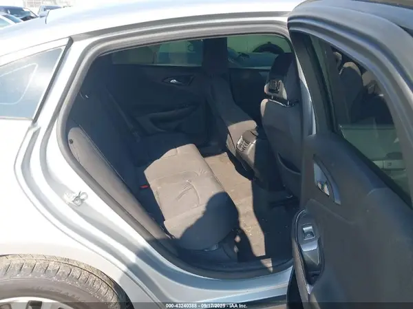 1G1ZD5ST5JF140844 2018 CHEVROLET MALIBU - Image 8