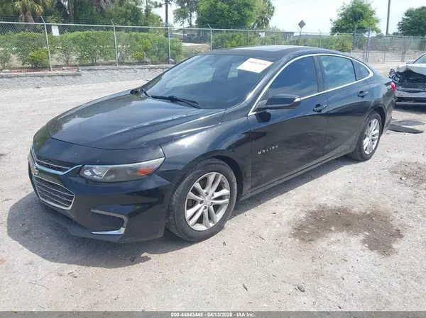 1G1ZD5ST5JF141945 2018 CHEVROLET MALIBU - Image 2