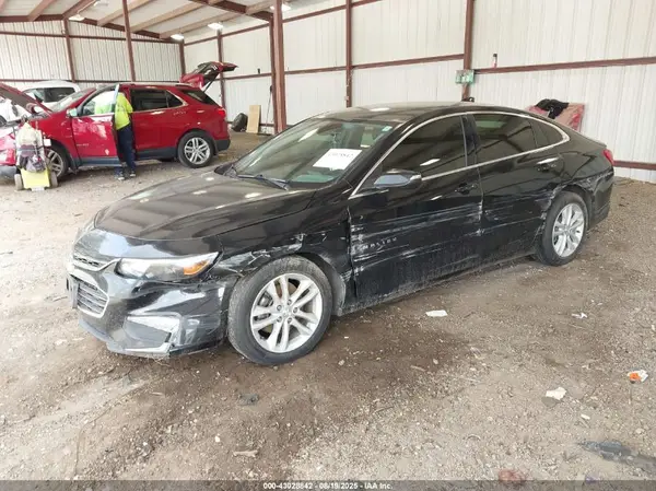 1G1ZD5ST5JF142643 2018 CHEVROLET MALIBU - Image 2