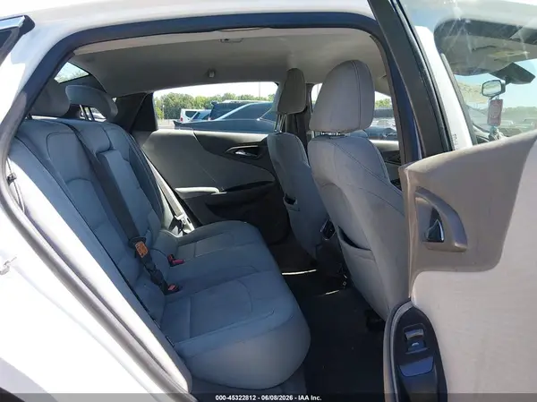 1G1ZD5ST5JF148975 2018 CHEVROLET MALIBU - Image 8