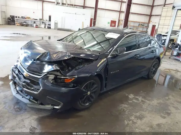 1G1ZD5ST5JF149043 2018 CHEVROLET MALIBU - Image 2
