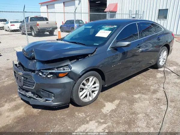 1G1ZD5ST5JF150192 2018 CHEVROLET MALIBU - Image 2
