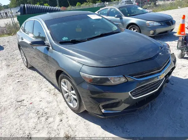 1G1ZD5ST5JF152072 2018 CHEVROLET MALIBU - Image 1