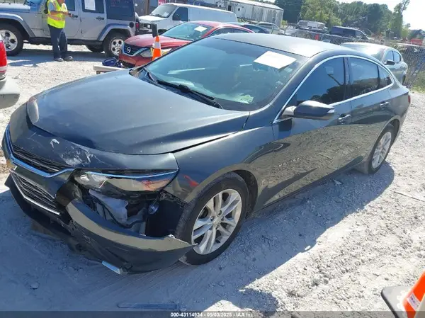 1G1ZD5ST5JF152072 2018 CHEVROLET MALIBU - Image 2