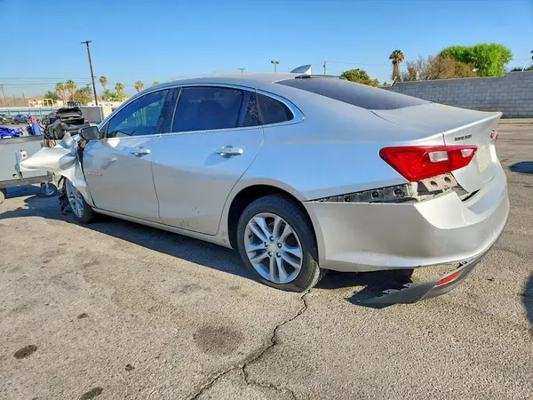 1G1ZD5ST5JF153447 2018 CHEVROLET MALIBU - Image 2