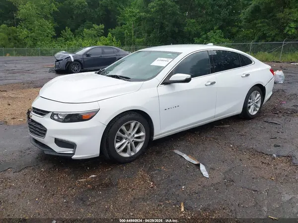 1G1ZD5ST5JF158566 2018 CHEVROLET MALIBU - Image 2