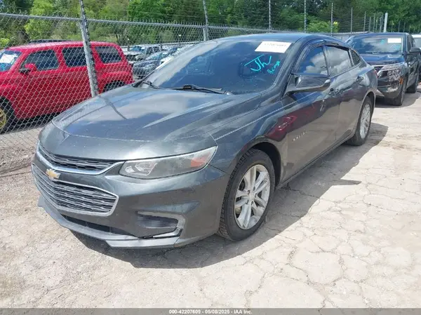 1G1ZD5ST5JF159717 2018 CHEVROLET MALIBU - Image 2