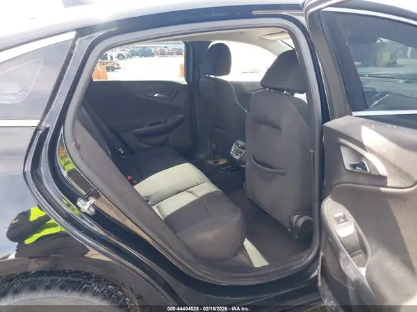 1G1ZD5ST5JF168711 2018 CHEVROLET MALIBU - Image 8