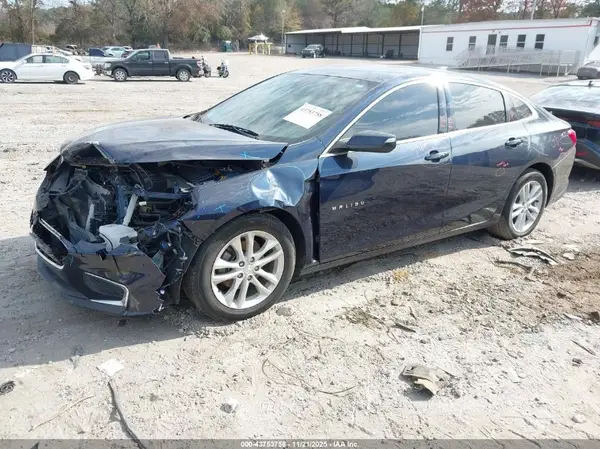 1G1ZD5ST5JF172533 2018 CHEVROLET MALIBU - Image 2
