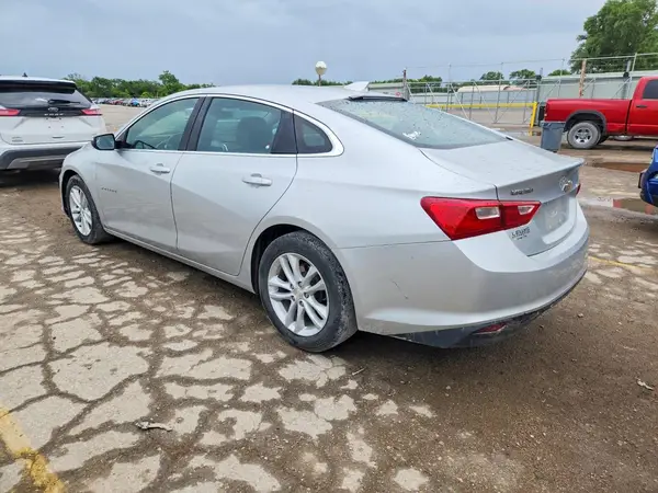 1G1ZD5ST5JF176176 2018 CHEVROLET MALIBU - Image 2