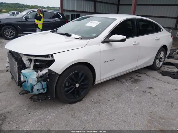 1G1ZD5ST5JF177134 2018 CHEVROLET MALIBU - Image 2