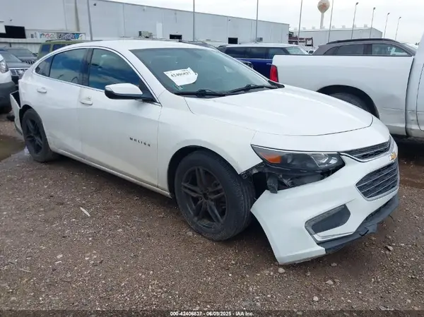1G1ZD5ST5JF179174 2018 CHEVROLET MALIBU - Image 1