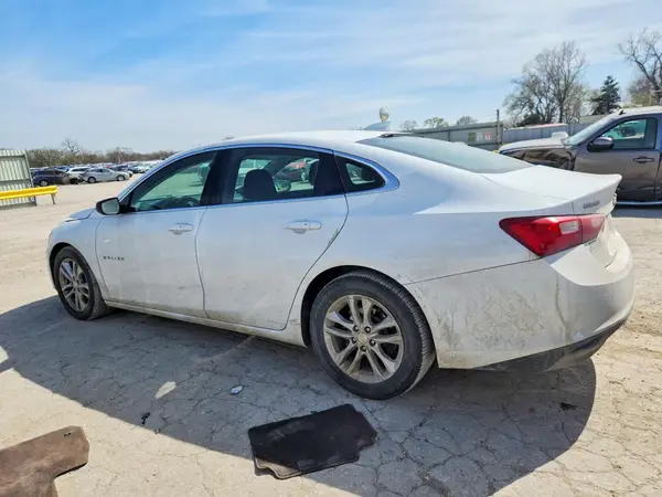1G1ZD5ST5JF181653 2018 CHEVROLET MALIBU - Image 2