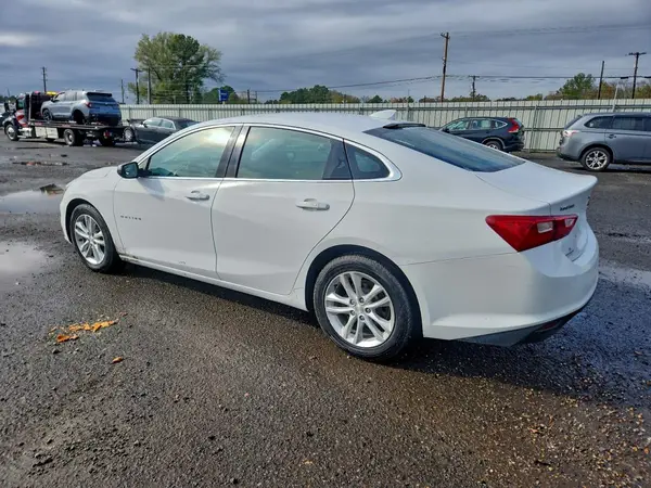 1G1ZD5ST5JF181877 2018 CHEVROLET MALIBU - Image 2