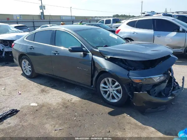 1G1ZD5ST5JF189283 2018 CHEVROLET MALIBU - Image 1