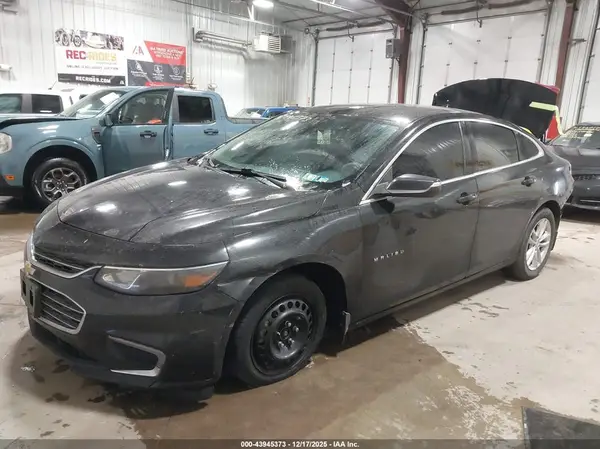 1G1ZD5ST5JF189462 2018 CHEVROLET MALIBU - Image 2