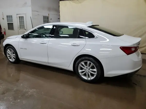 1G1ZD5ST5JF192295 2018 CHEVROLET MALIBU - Image 2