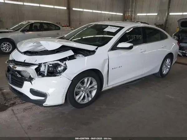 1G1ZD5ST5JF195648 2018 CHEVROLET MALIBU - Image 2