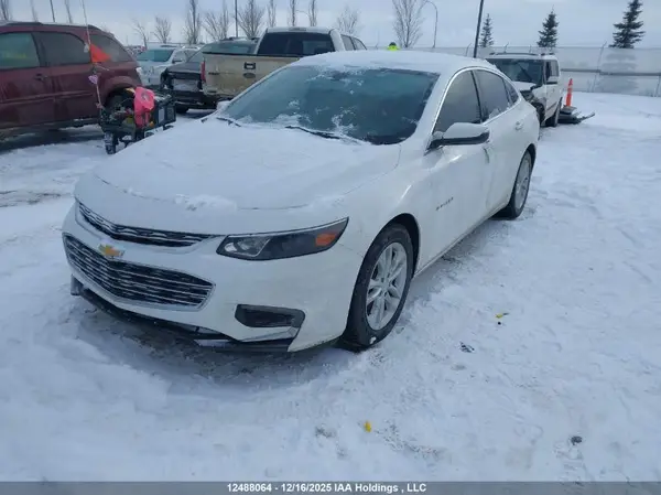 1G1ZD5ST5JF196105 2018 CHEVROLET MALIBU - Image 2