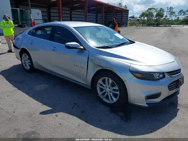 1G1ZD5ST5JF198467 2018 CHEVROLET MALIBU - Image 1
