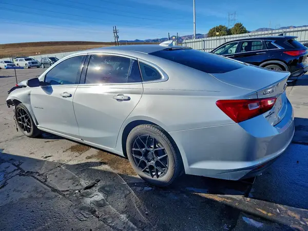 1G1ZD5ST5JF202081 2018 CHEVROLET MALIBU - Image 2